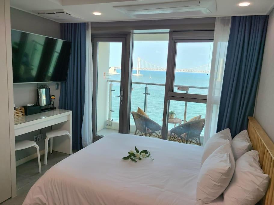 Gwangan-Ri Grand Terrace Ocean View Lägenhet Busan Exteriör bild