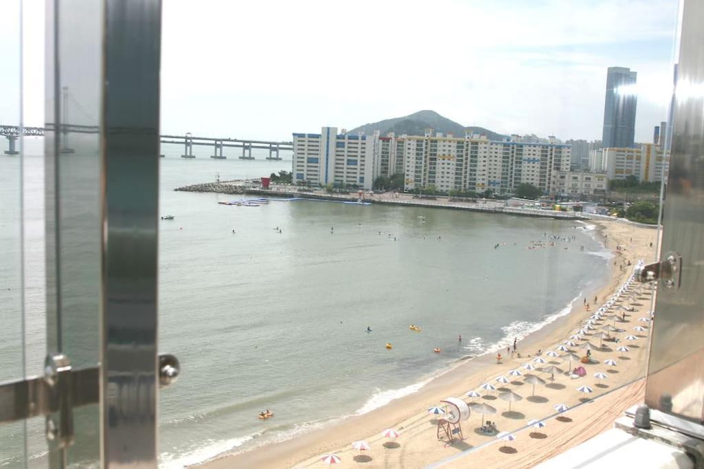 Gwangan-Ri Grand Terrace Ocean View Lägenhet Busan Exteriör bild