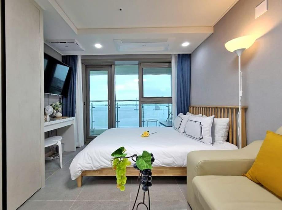 Gwangan-Ri Grand Terrace Ocean View Lägenhet Busan Exteriör bild